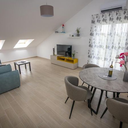 Apartment Skylight Кострена Екстер'єр фото