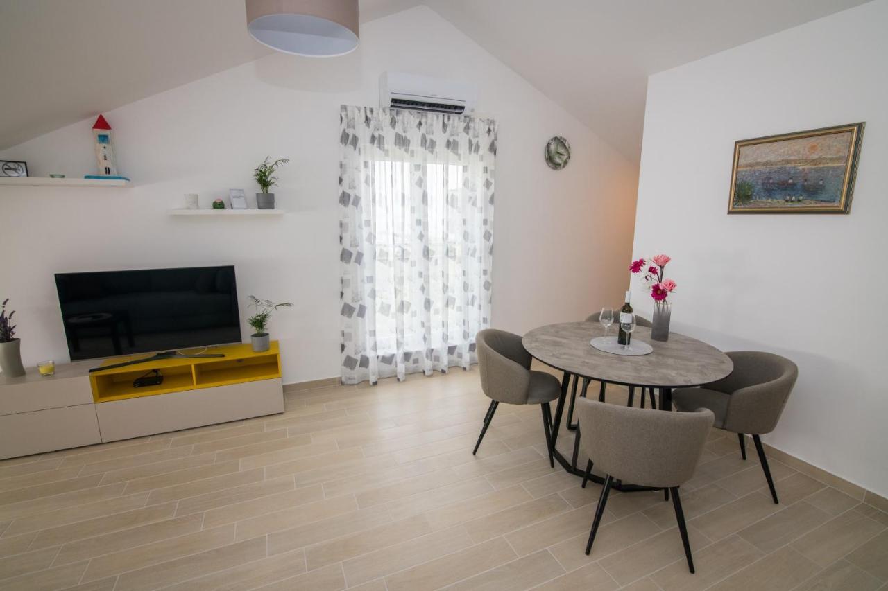 Apartment Skylight Кострена Екстер'єр фото