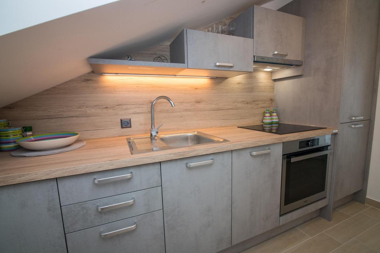 Apartment Skylight Кострена Екстер'єр фото