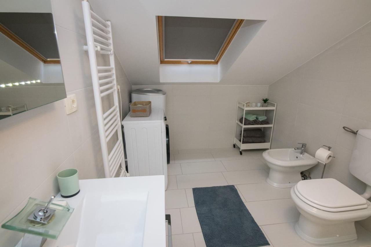 Apartment Skylight Кострена Екстер'єр фото